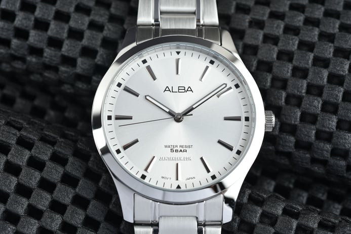 Alba Prestige ARX017X1 Men Silver Dial Stainless Steel Strap