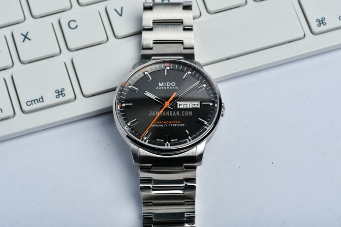 MIDO Commander II M021.431.11.061.01 Chronometer Automatic Anthracite Dial Stainless Steel Strap