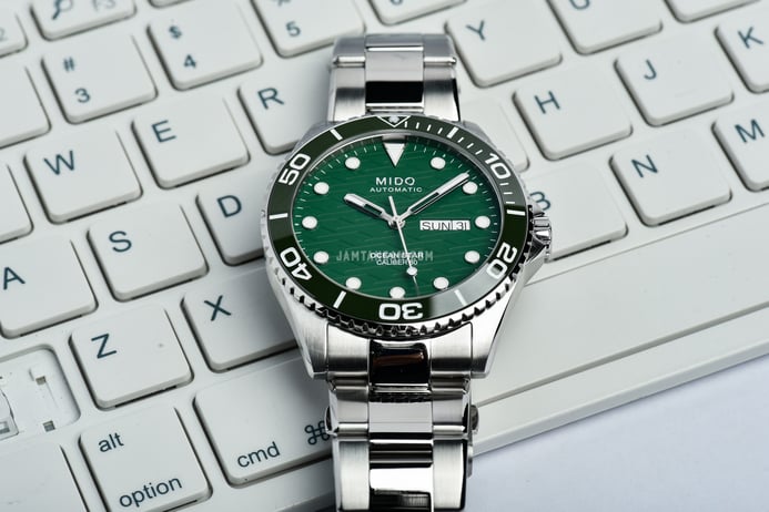 MIDO Ocean Star 200C M042.430.11.091.00 Men Automatic Green Dial Stainless Steel Strap