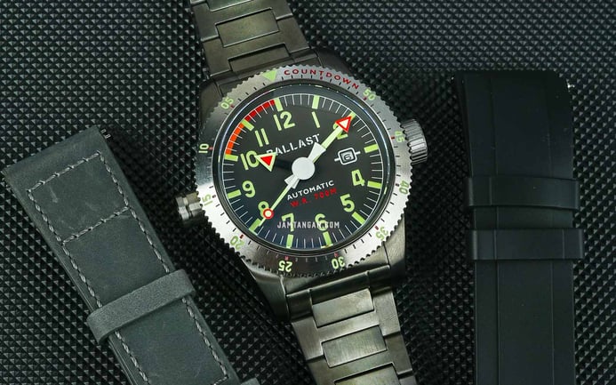 Ballast Amphion BL-3148-07 Divers Automatic Grey Dial Gunmetal Stainless Steel Strap + Extra Strap