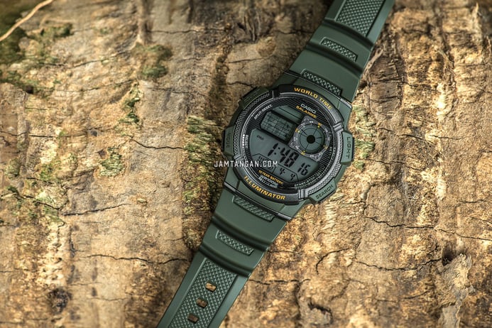 Casio General AE-1000W-3AVDF 10 Year Battery Water Resistance 100M Green Resin Band