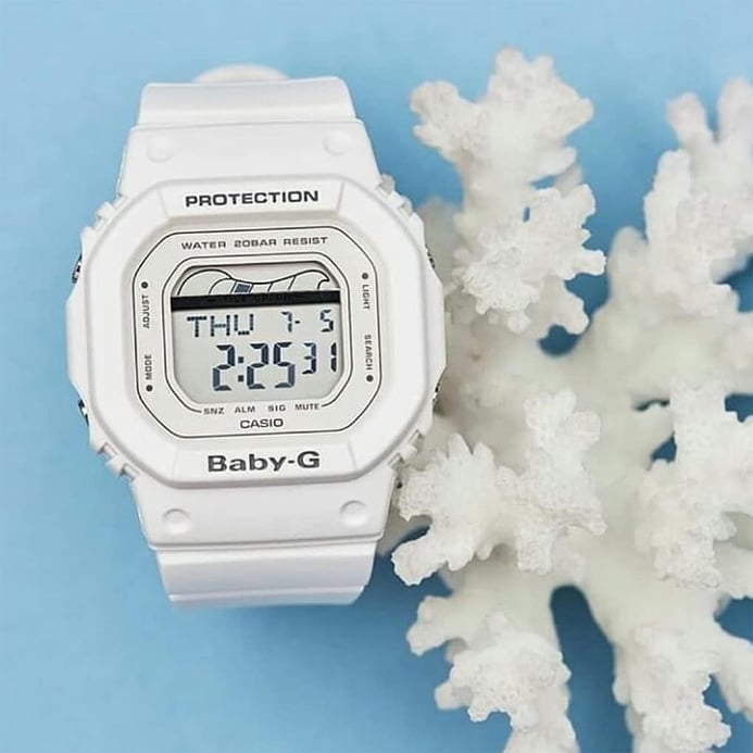 Casio Baby-G G-Lide BLX-560-7DR Digital Dial White Resin Band
