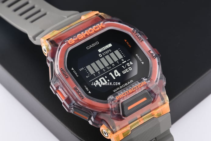 Casio G-Shock GBD-200SM-1A5DR G-Squad Vital Bright Men Black Digital Dial Grey Resin Band