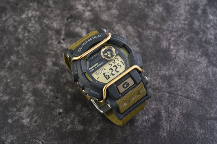 Casio G-Shock GD-400-9DR Water Resistant 200M Resin Band