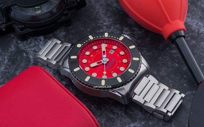 CCCP Naval Kiev CP-7069-44 Diver 1000M Automatic Red Dial Stainless Steel Strap Limited Edition