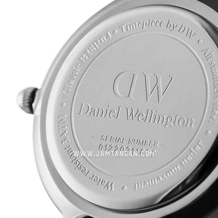 Daniel Wellington Classic DW00100252 Petite Cornwall 28mm White Dial Black NATO Strap 