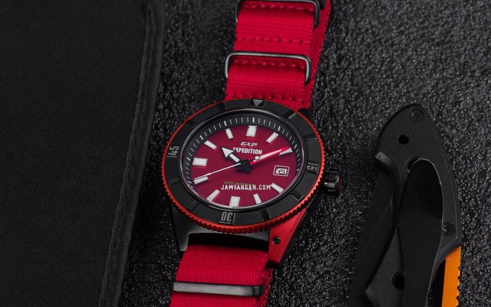 Expedition Automatic E 6819 MA NIPRE Water Resistant 200M Men Red Dial Nylon Strap