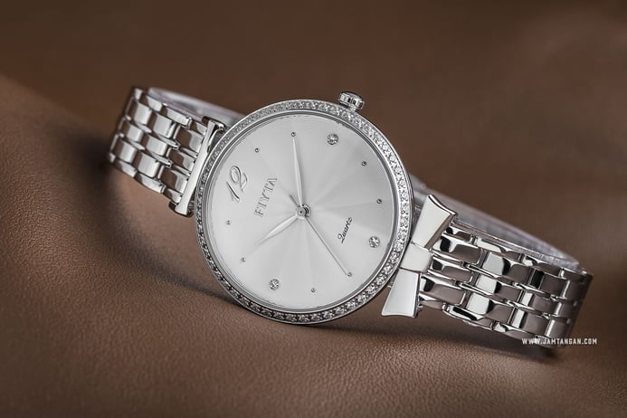 FIYTA Classic L851000.WWWD Young+ Ladies White Dial Stainless Steel Strap