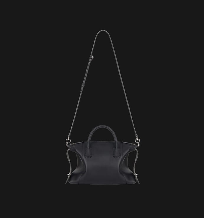 Tas Givenchy Small Antigona Soft Bag in Smooth Leather