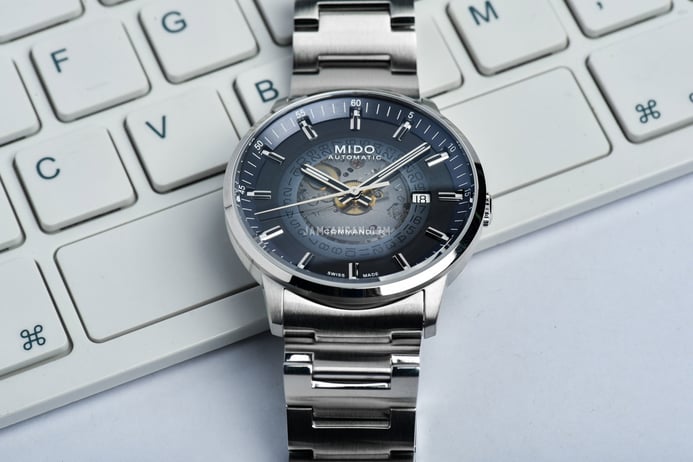 MIDO Commander M021.407.11.411.01 Gradient Blue Dial Stainless Steel Strap