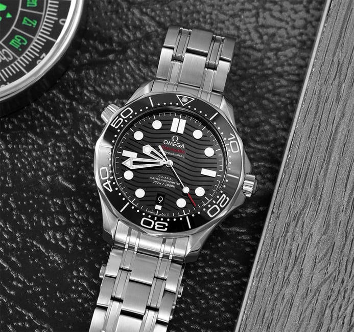 Omega Seamaster 21030422001001 Diver 300M Co-Axial Master Chronomaster Black Dial Steel Strap