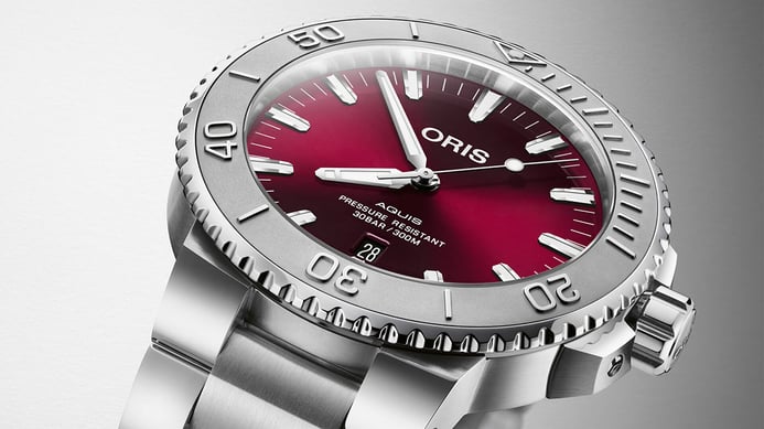 Oris Aquis 01-733-7730-4158-07-8-24-05PEB Date Relief Red Dial Stainless Steel Strap