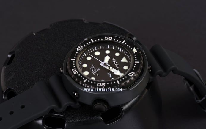 Seiko Prospex S23631J1 Darth Tuna Professional 1000M Black Dial Black Rubber Strap