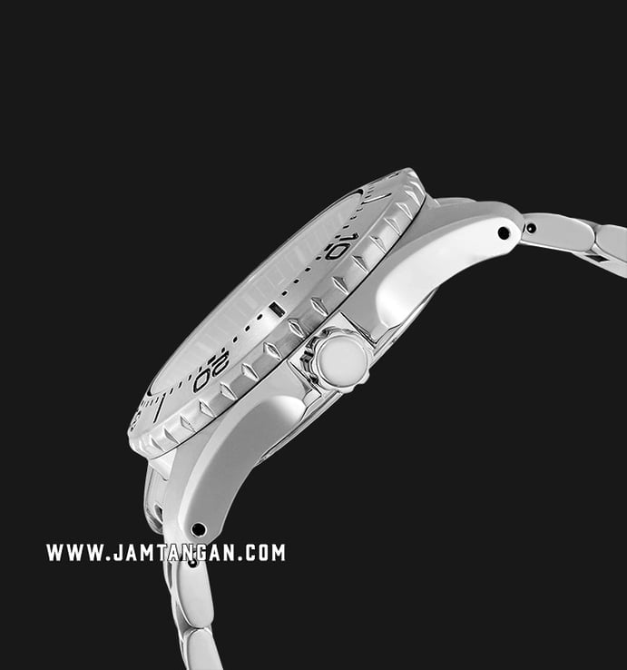 Seiko Prospex SBDJ009J Solar Scuba Divers 200M Silver Bezel Titanium Bracelet