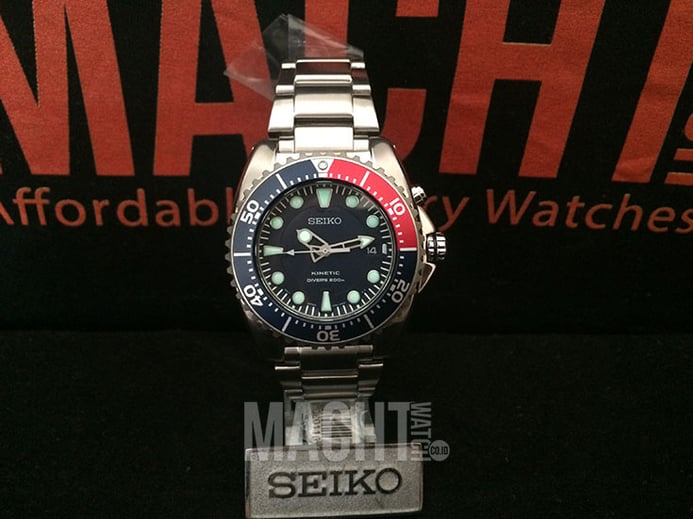 Seiko SKA369P1 Kinetic Divers 200M Blue Dial Stainless Steel