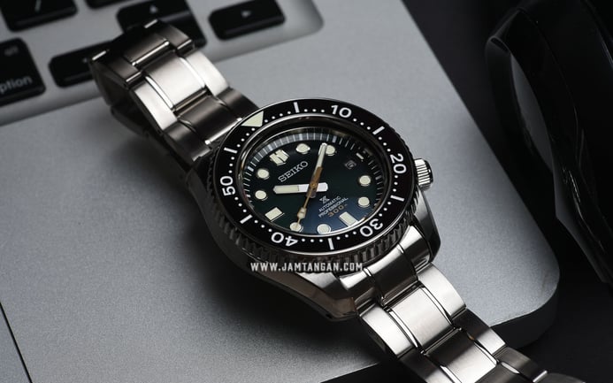 Seiko Prospex SLA047J1 Automatic Professional Divers 300M Stainless Steel Strap LIMITED EDITION