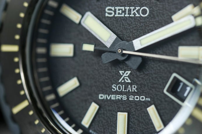 Seiko Prospex SNE543P1 Tuna Street Series Solar Divers Black Dial Green Olive Rubber Strap