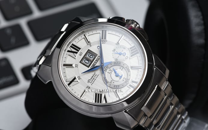 Seiko Premier SNP139P1 Kinetic Big Date Perpetual Silver Dial Stainless Steel