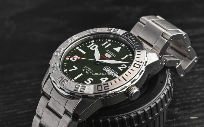 Seiko 5 Sports SRP751K1 Automatic Dark Green Dial Stainless Steel Strap