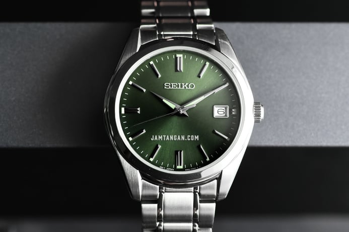 Seiko Classic SUR527P1 Discover More Dress Olive Green Dial Stainless Steel Strap