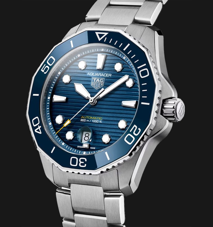 TAG Heuer Aquaracer WBP201B.BA0632 Professional 300 Automatic Blue Dial Fine Brushed Steel Strap