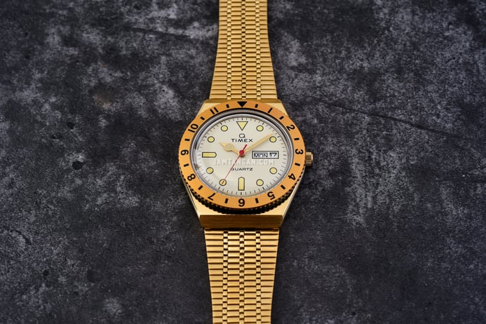 Timex Q Reissue TW2V18700 Gold Dial Gold Stainless Steel Strap
