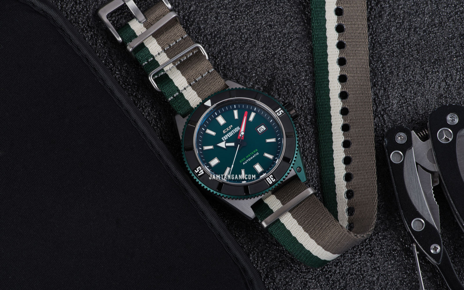 Expedition Automatic E 6819 MA NTBGN Water Resistant 200M Men Green Dial Nylon Strap.