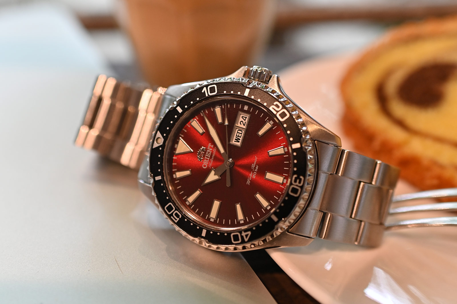 Orient Sports RA-AA0003R Kamasu Automatic Divers Red Dial Stainless Steel Strap.