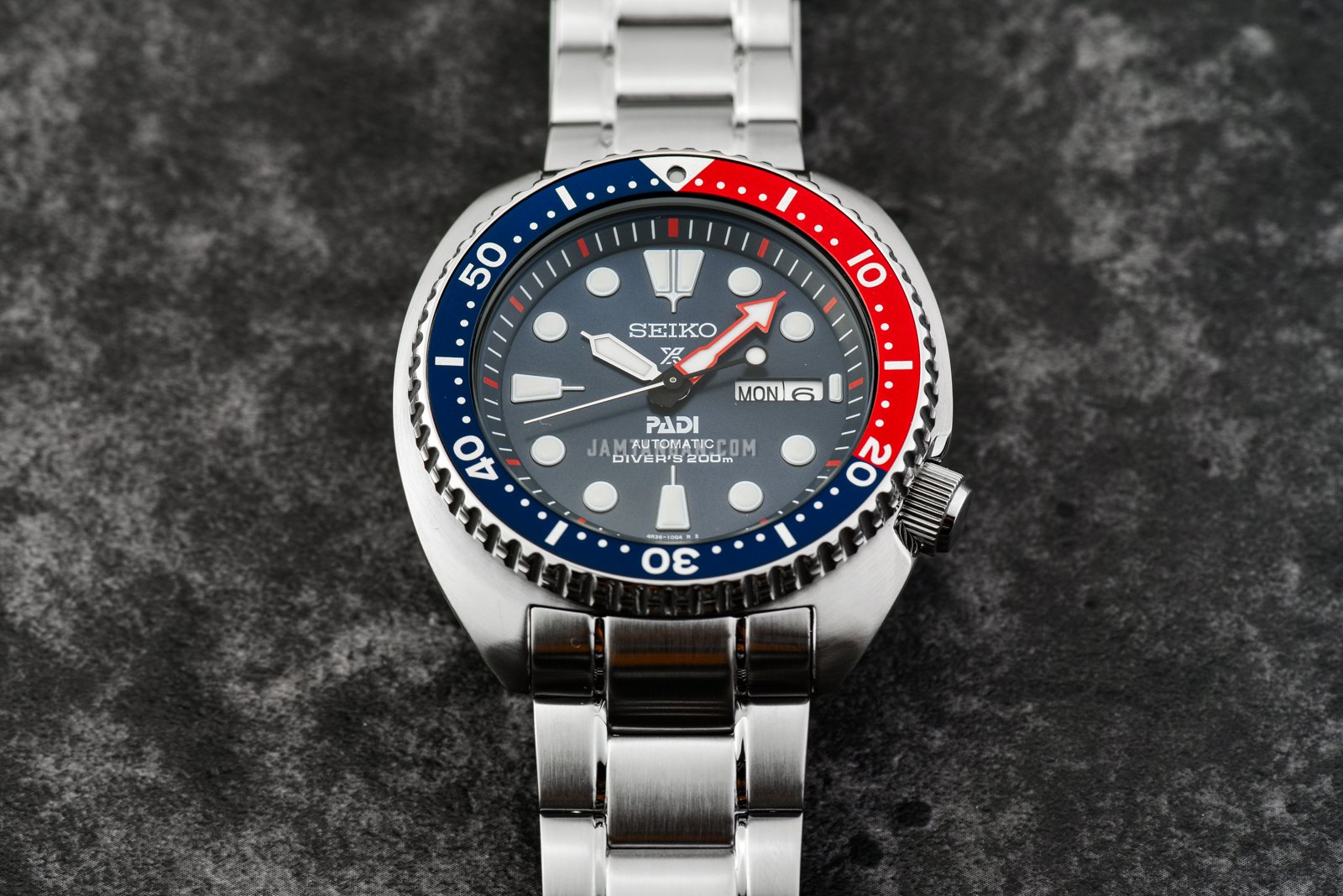 Seiko Prospex SRPE99K1 PADI Turtle Automatic Divers 200M Blue Dial Stainless Steel Strap.